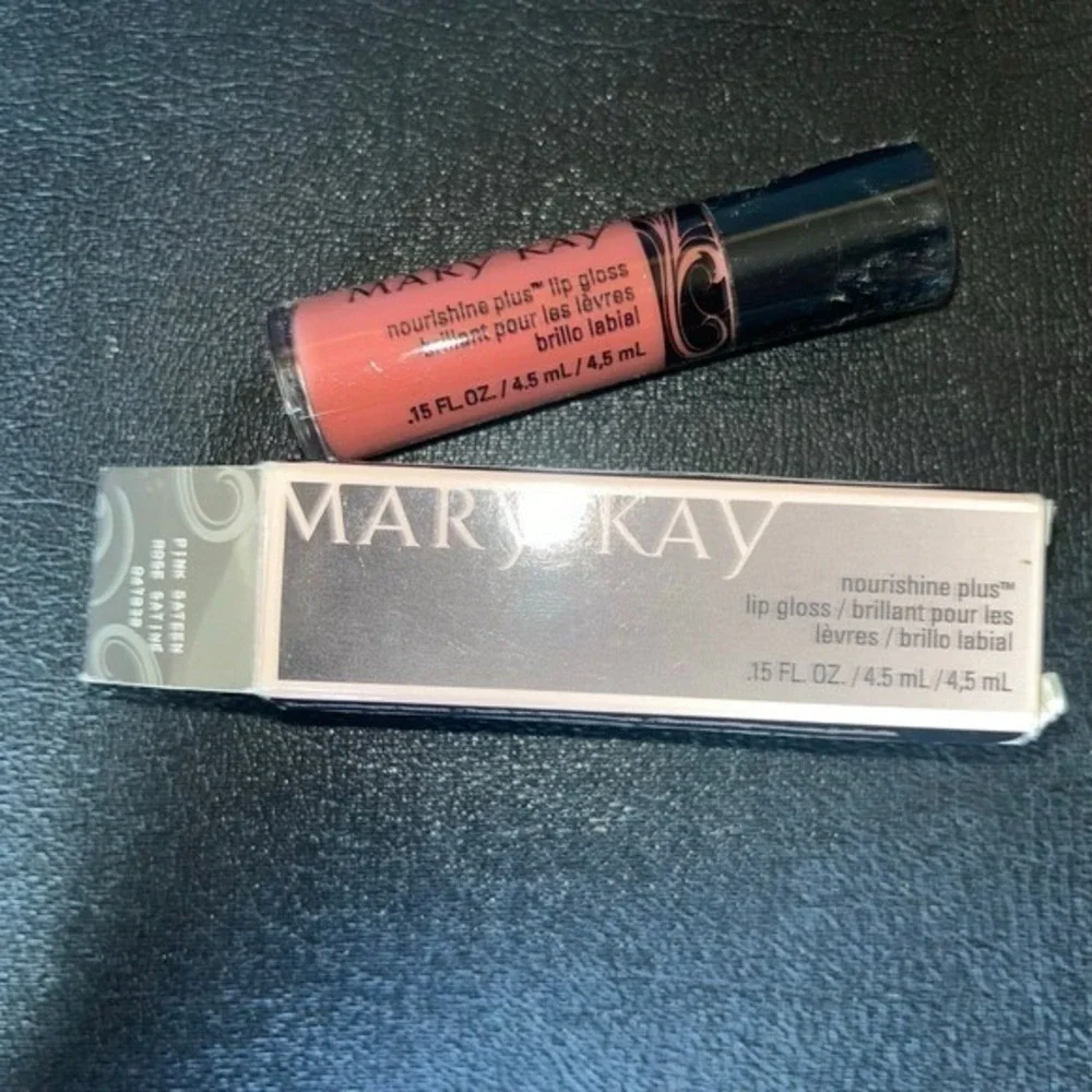 New Mary Kay Nourishine Plus Lip Gloss - PINK SATEEN - Full Size NIB